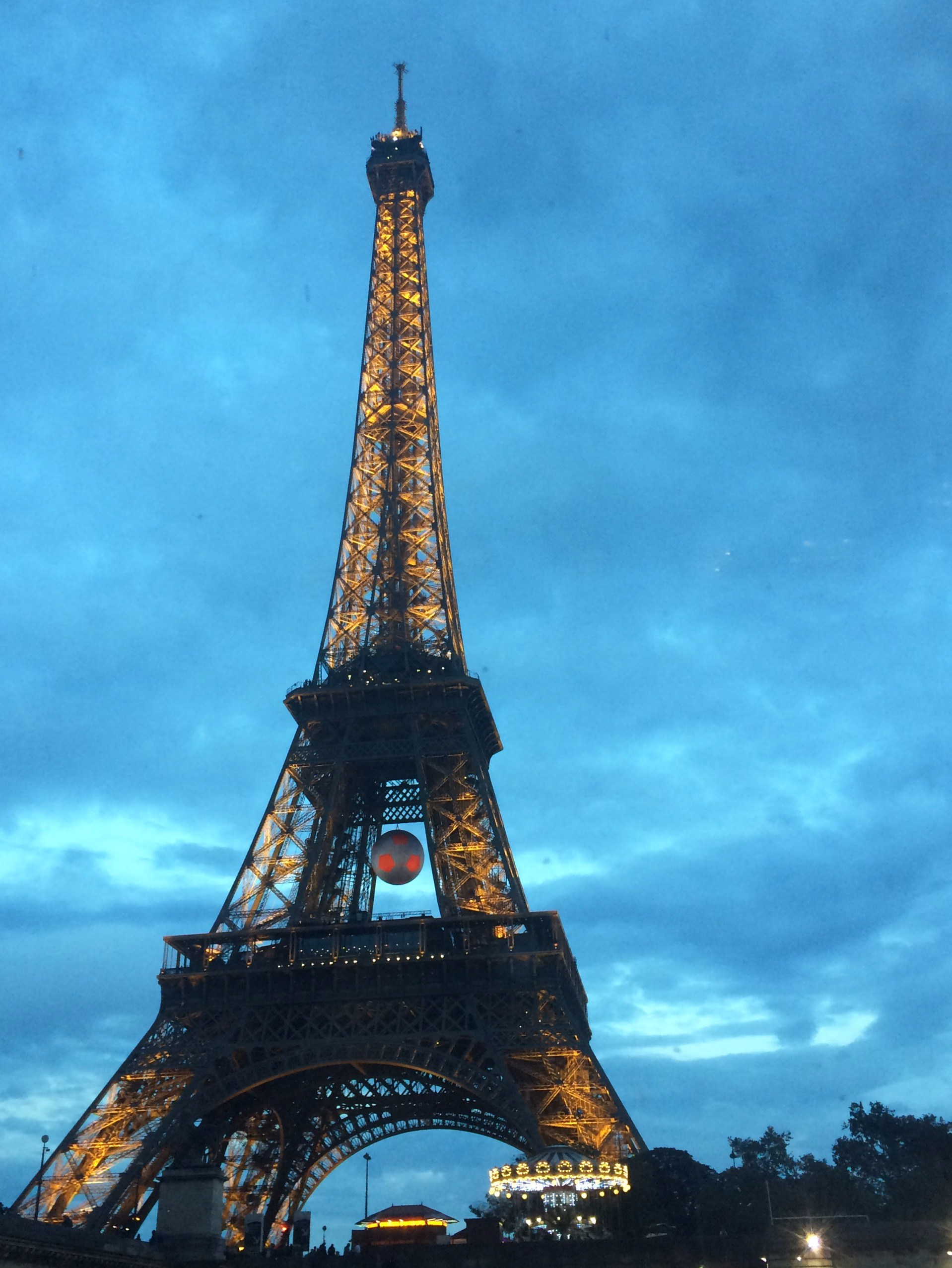 2016-06-15 - paris tour eiffel - blue sky