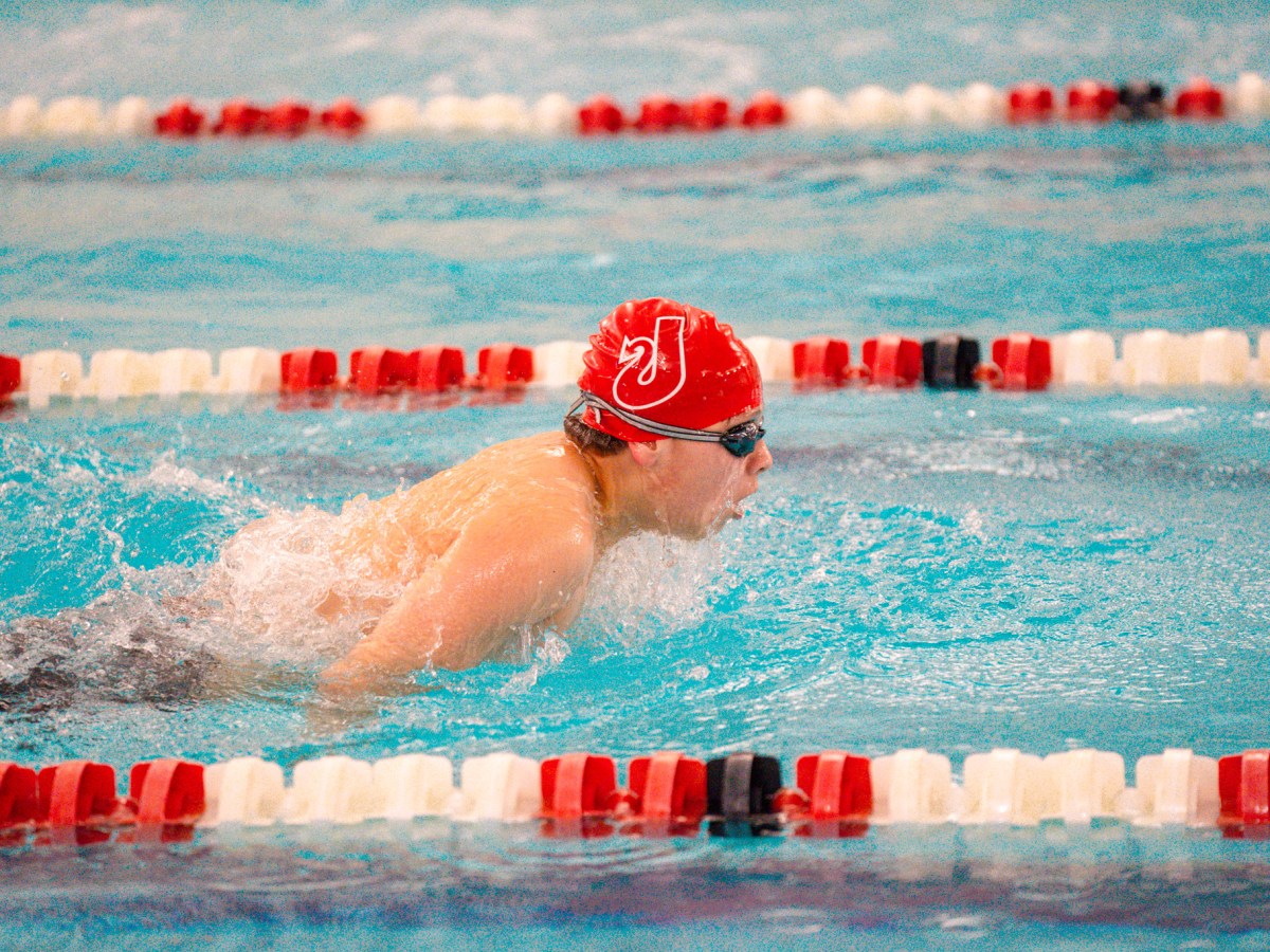 Red Devils swim to first-place finish in Jeffersonville High School Co-Ed Swimming&nbsp;Invitational