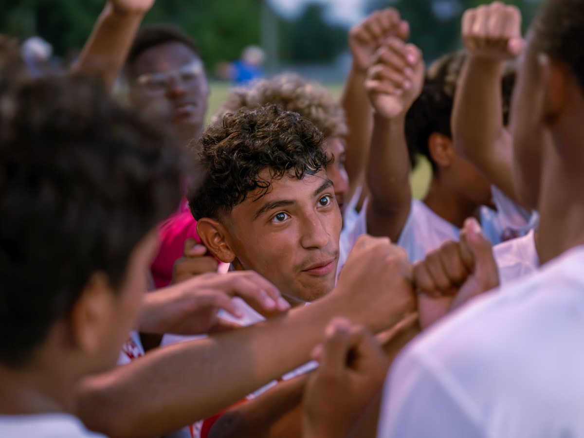 Louisville Eastern defeats Red Devils 3-2 last&nbsp;night